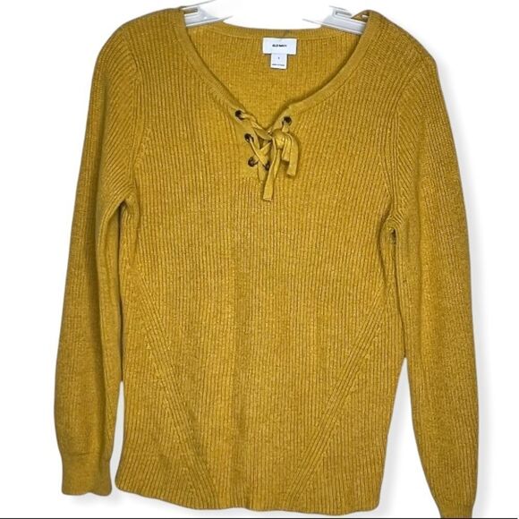 Old Navy Sweater - Picture 1 of 7
